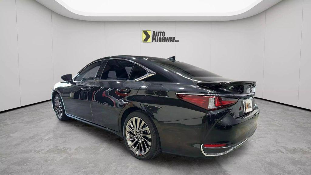 used 2024 Lexus ES 300h car, priced at $36,590