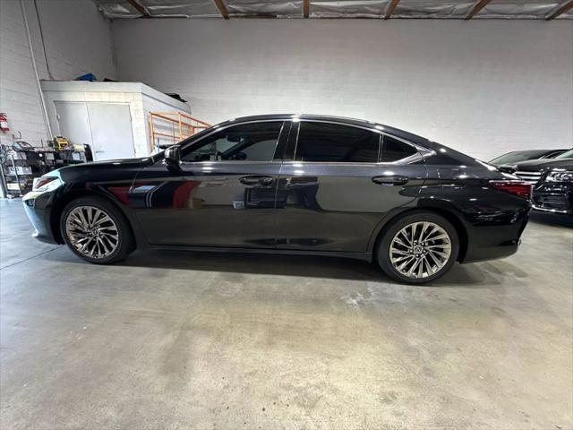 used 2024 Lexus ES 300h car, priced at $37,990