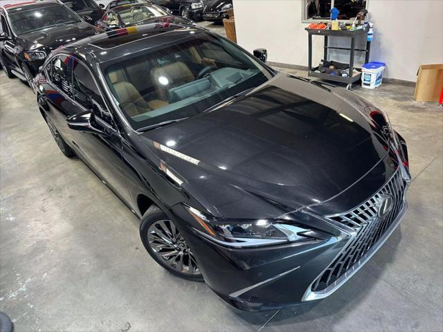 used 2024 Lexus ES 300h car, priced at $37,990