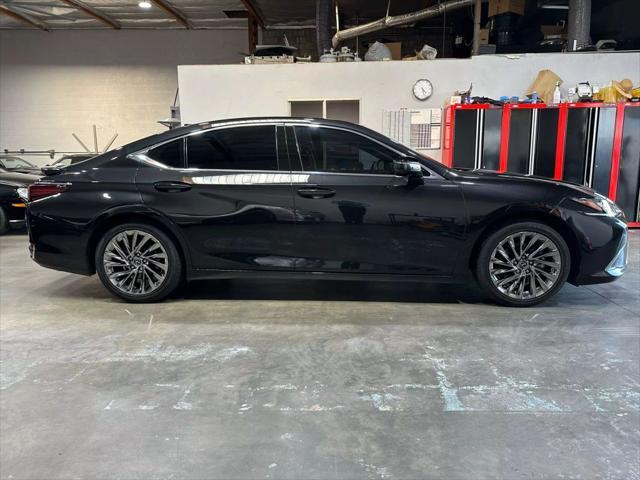 used 2024 Lexus ES 300h car, priced at $37,990