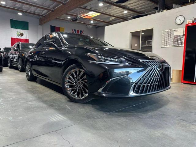 used 2024 Lexus ES 300h car, priced at $37,990