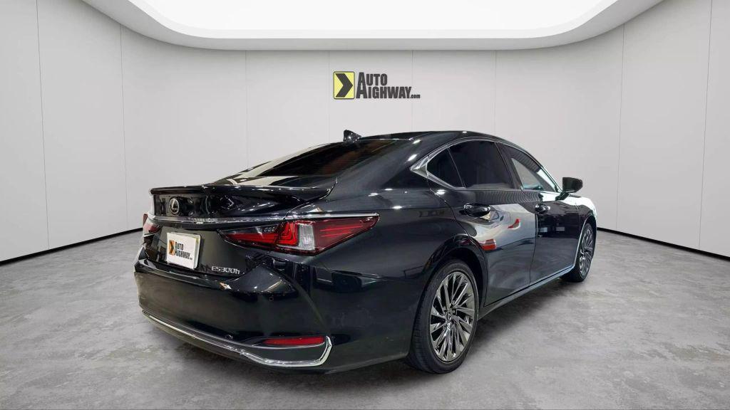 used 2024 Lexus ES 300h car, priced at $36,590