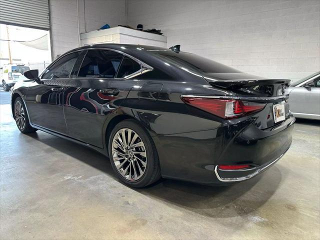 used 2024 Lexus ES 300h car, priced at $37,990