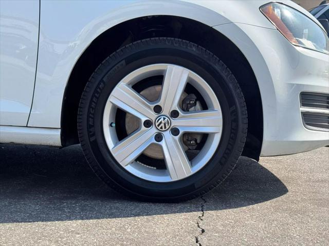 used 2015 Volkswagen Golf SportWagen car, priced at $7,890