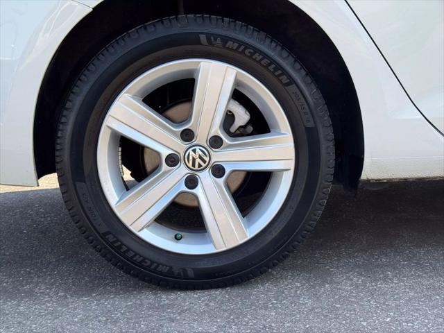 used 2015 Volkswagen Golf SportWagen car, priced at $7,890
