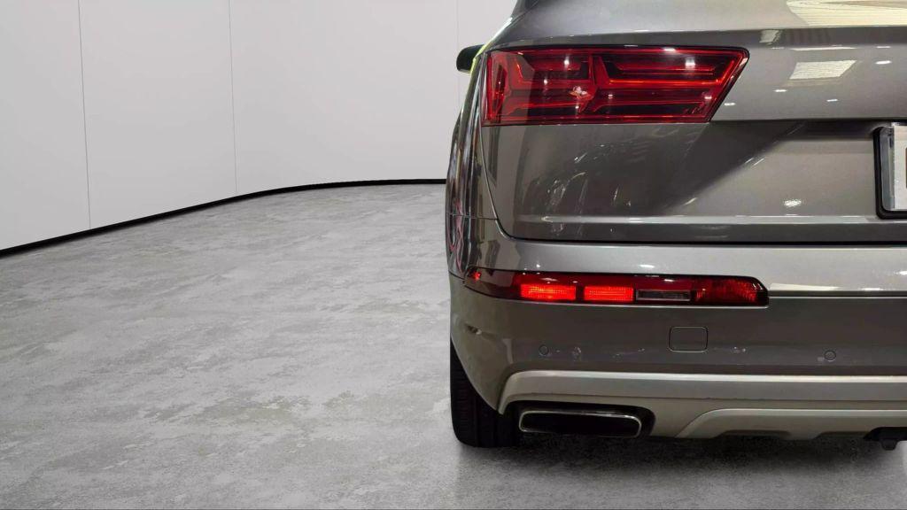used 2018 Audi Q7 car, priced at $21,990