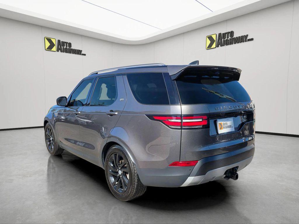 used 2018 Land Rover Discovery car, priced at $18,890