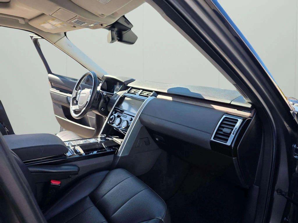 used 2018 Land Rover Discovery car, priced at $18,890