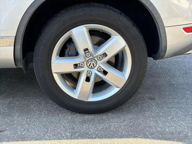 used 2014 Volkswagen Touareg car, priced at $10,990