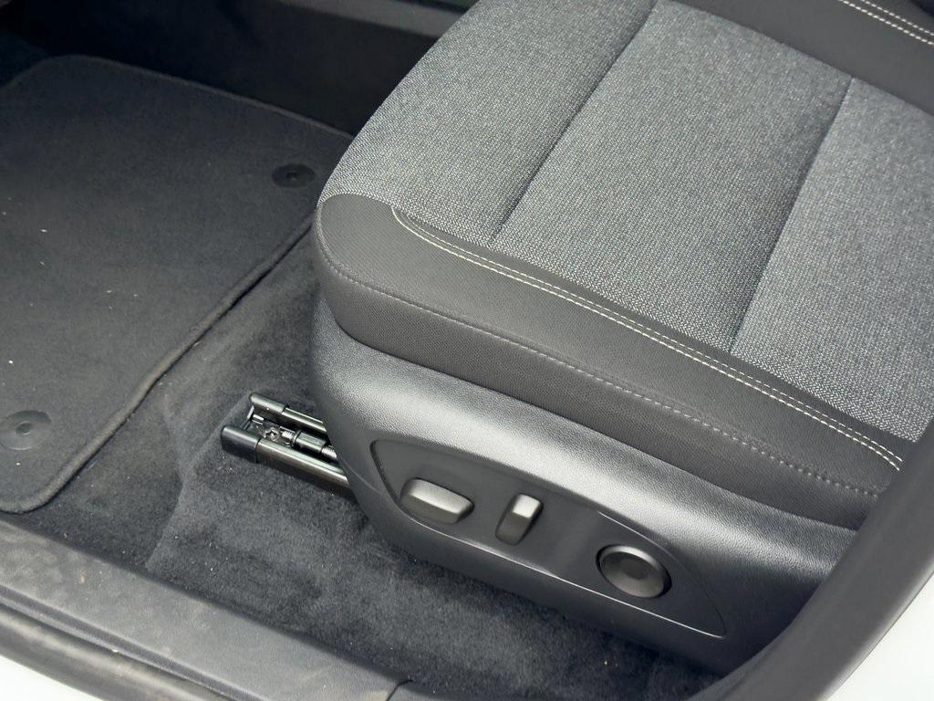 used 2025 GMC Acadia car, priced at $43,450