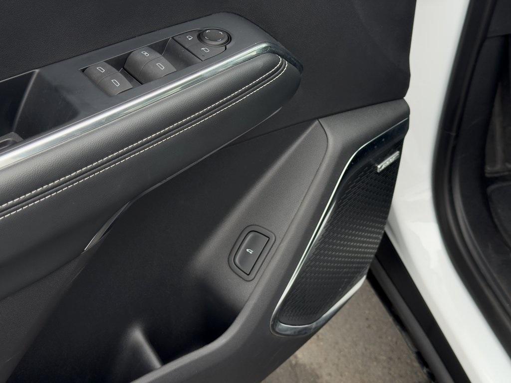 used 2025 GMC Acadia car, priced at $43,450