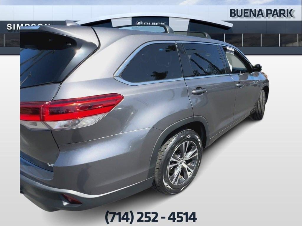 used 2018 Toyota Highlander car, priced at $21,995