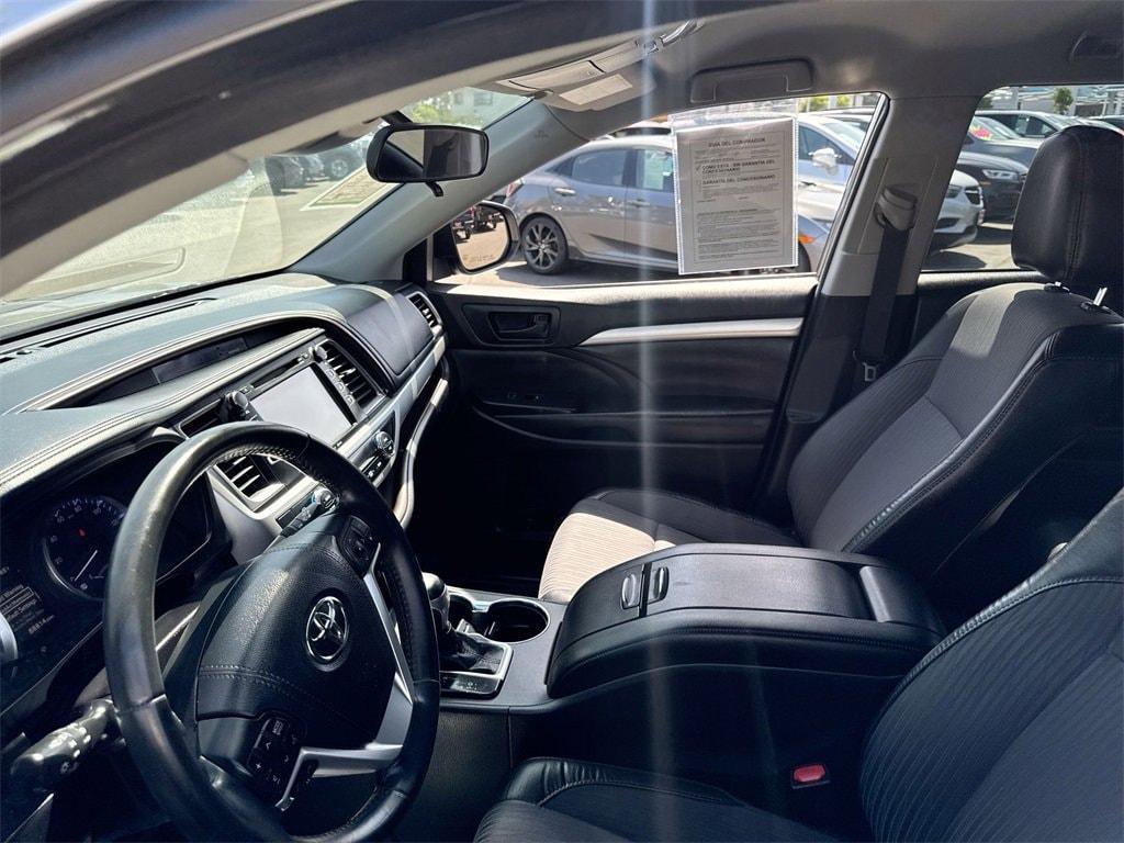 used 2018 Toyota Highlander car, priced at $21,995