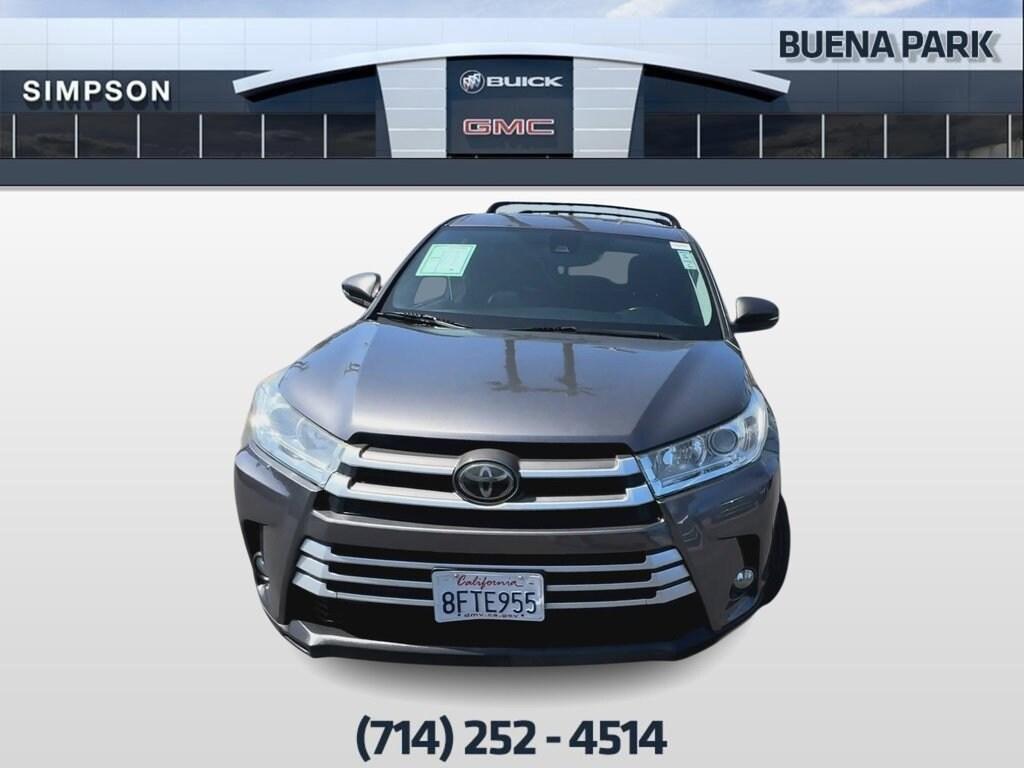 used 2018 Toyota Highlander car, priced at $21,995