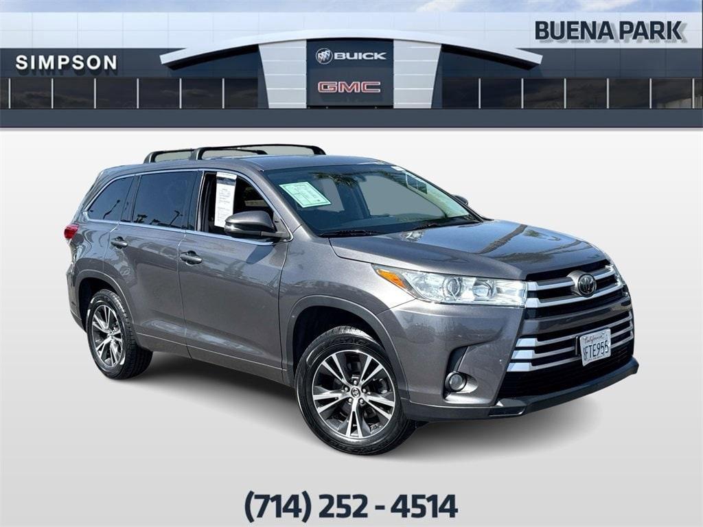 used 2018 Toyota Highlander car, priced at $21,995