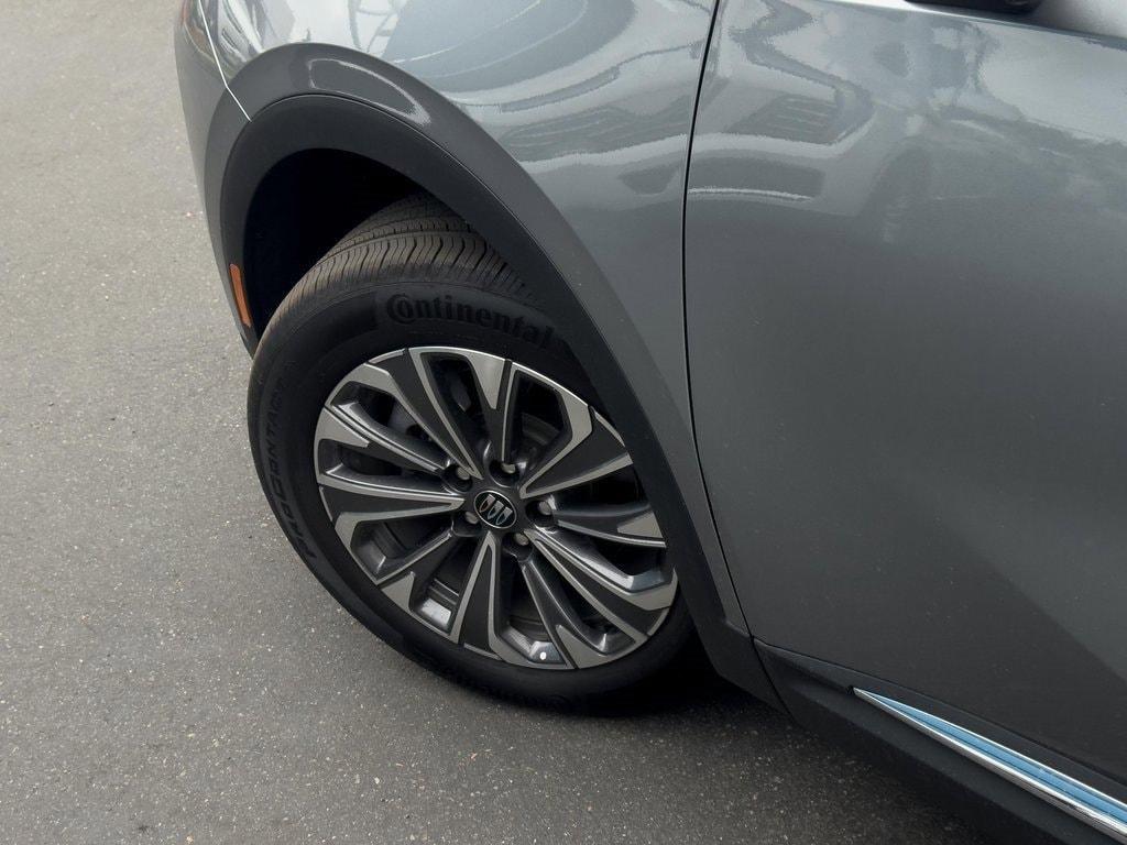 used 2025 Buick Envision car, priced at $36,450
