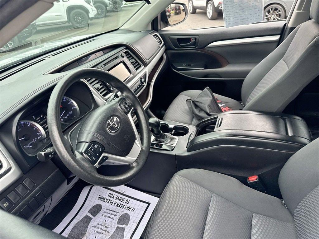 used 2018 Toyota Highlander car, priced at $22,995