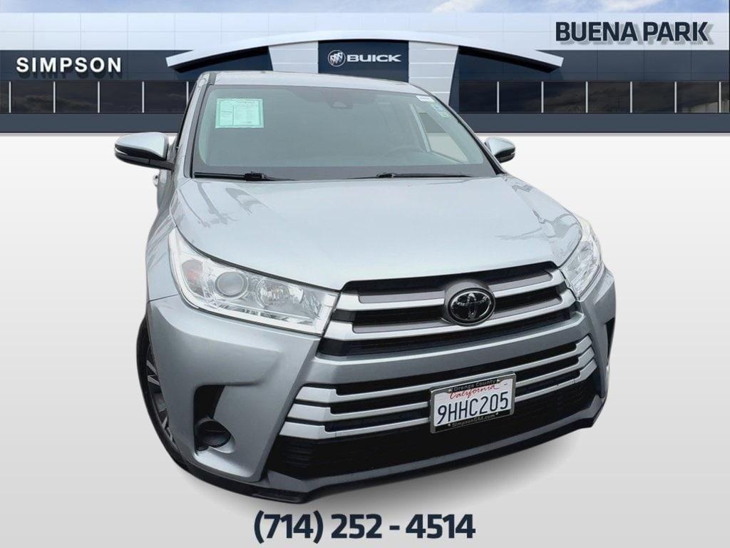 used 2018 Toyota Highlander car, priced at $22,995