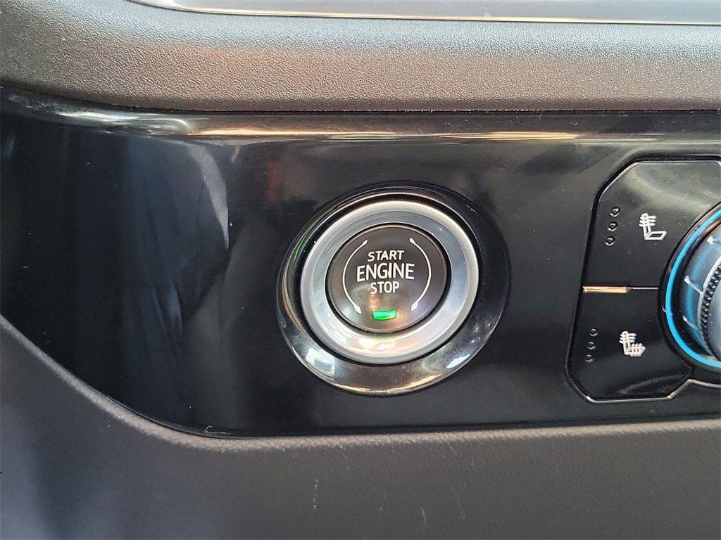 used 2023 GMC Sierra 1500 car, priced at $40,450