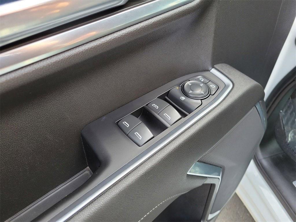 used 2023 GMC Sierra 1500 car, priced at $40,450