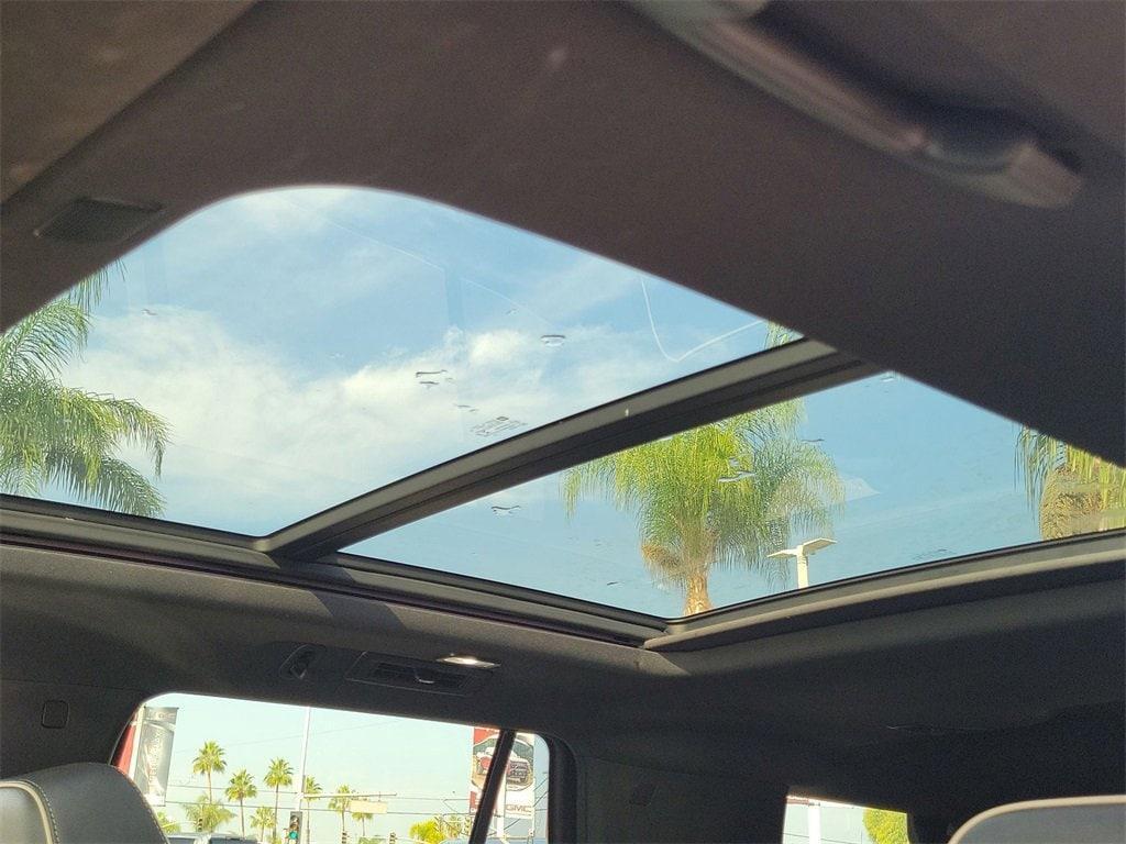 used 2022 GMC Yukon car, priced at $54,450