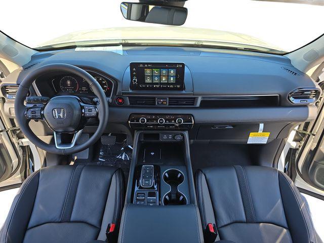 new 2025 Honda Pilot car, priced at $48,280