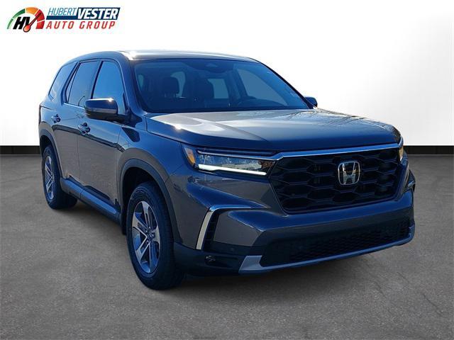 new 2025 Honda Pilot car, priced at $43,895