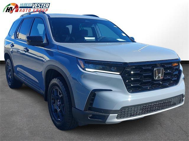 new 2025 Honda Pilot car, priced at $50,750