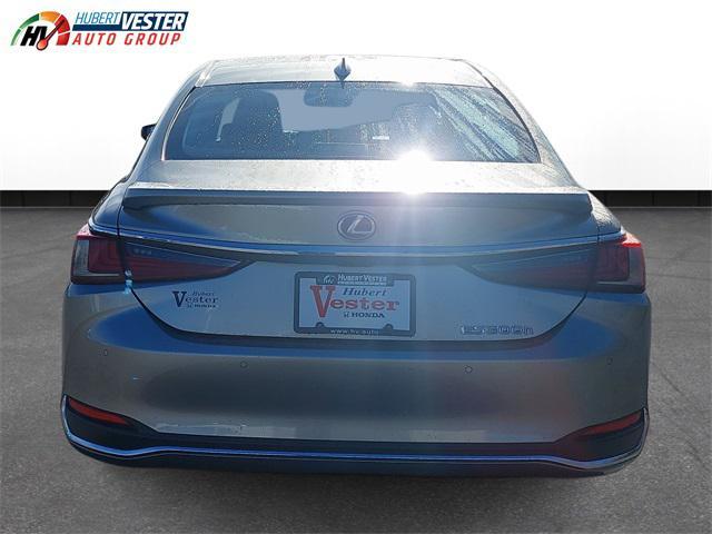 used 2019 Lexus ES 300h car, priced at $25,997