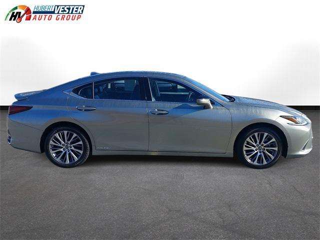 used 2019 Lexus ES 300h car, priced at $25,997