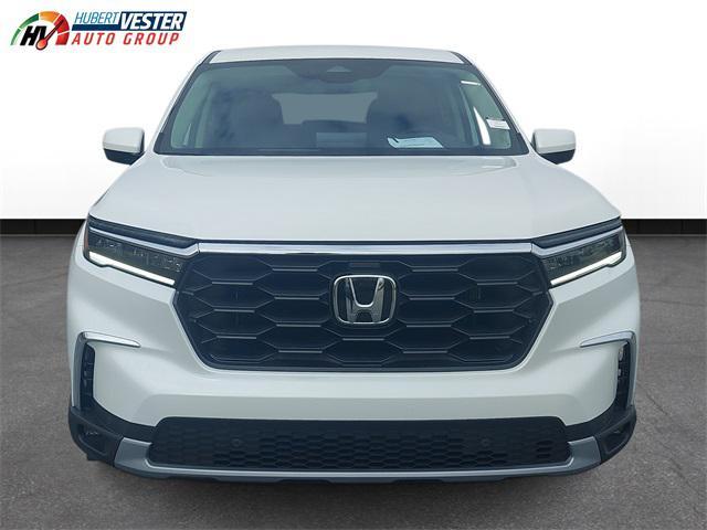 new 2025 Honda Pilot car, priced at $44,350