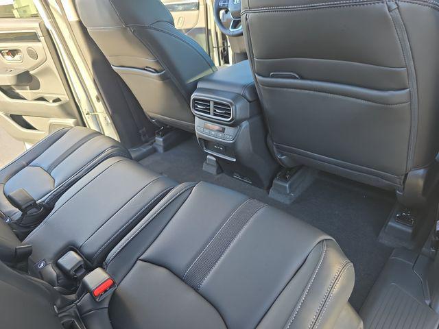 new 2025 Honda Pilot car, priced at $47,550