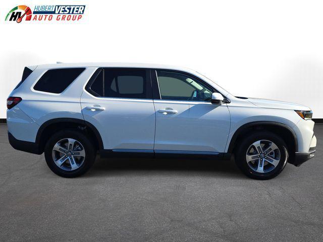 new 2025 Honda Pilot car, priced at $47,550