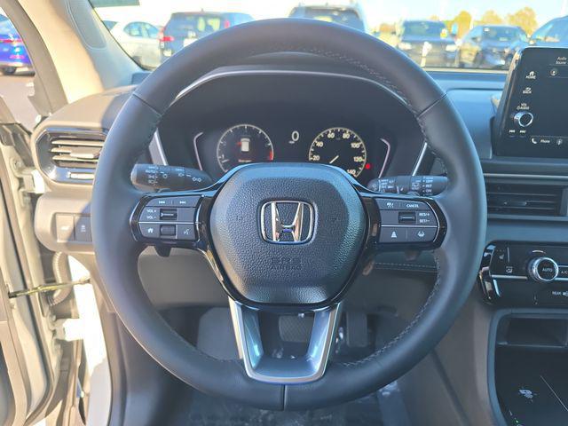 new 2025 Honda Pilot car, priced at $47,550