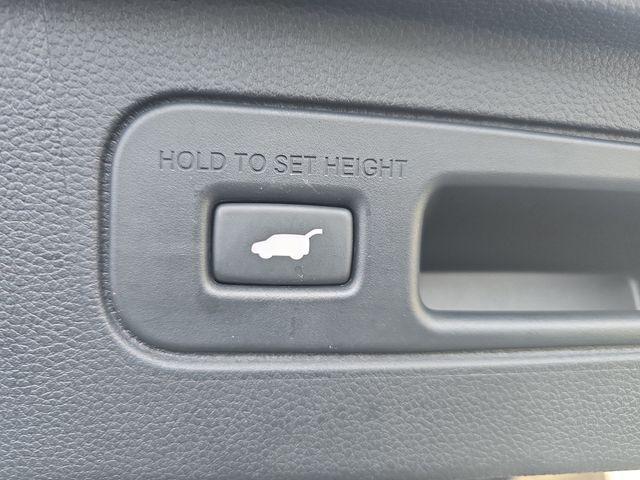 used 2025 Honda Pilot car, priced at $46,044