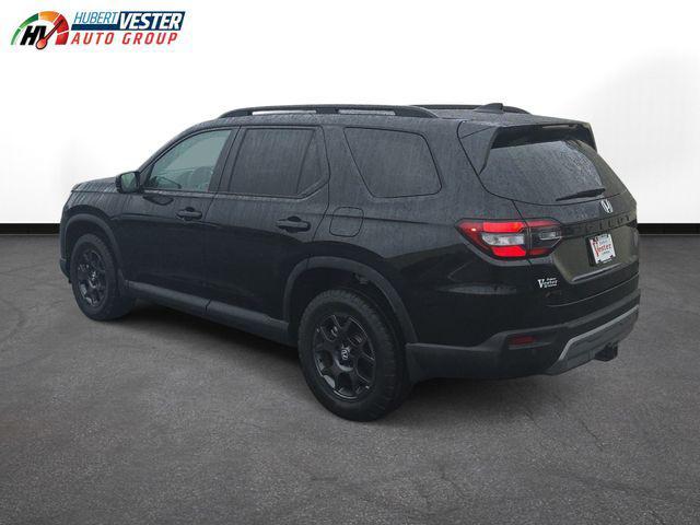 used 2025 Honda Pilot car, priced at $46,044