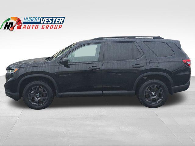 used 2025 Honda Pilot car, priced at $46,044
