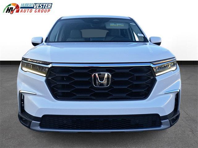 new 2025 Honda Pilot car, priced at $44,350