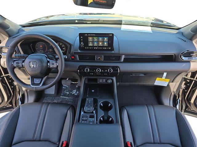 new 2025 Honda Pilot car, priced at $50,895