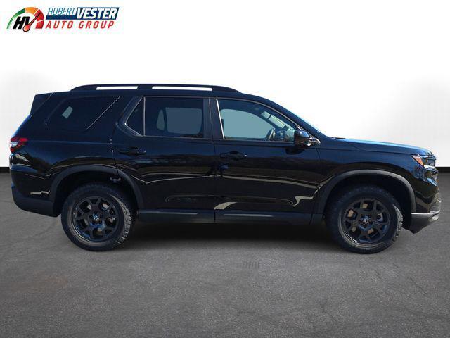 new 2025 Honda Pilot car, priced at $50,895
