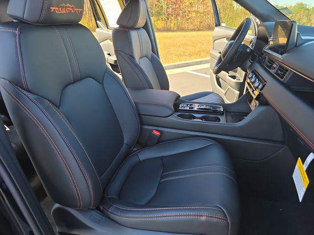 new 2025 Honda Pilot car, priced at $50,895