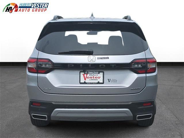 new 2025 Honda Pilot car, priced at $51,050