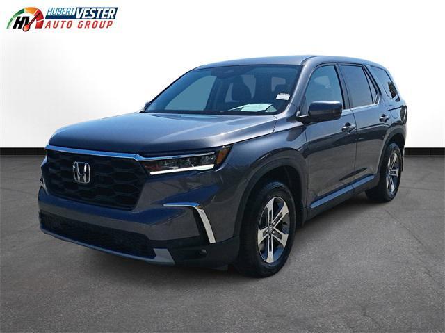 new 2025 Honda Pilot car, priced at $43,595