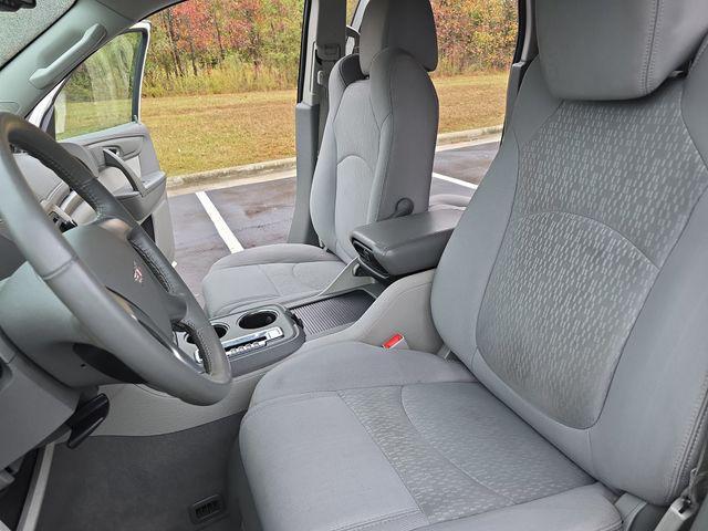 used 2013 GMC Acadia car, priced at $6,500