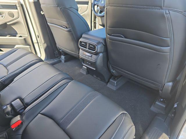 new 2025 Honda Pilot car, priced at $47,550