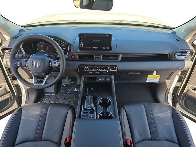 new 2025 Honda Pilot car, priced at $47,550