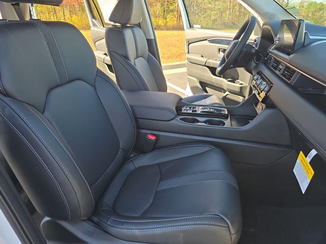 new 2025 Honda Pilot car, priced at $47,550
