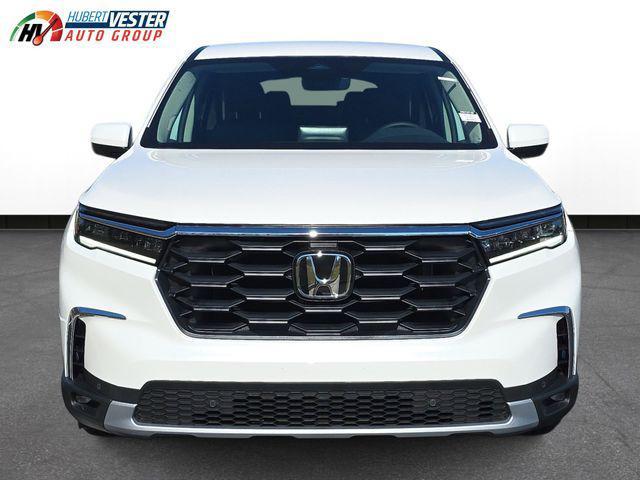 new 2025 Honda Pilot car, priced at $47,550
