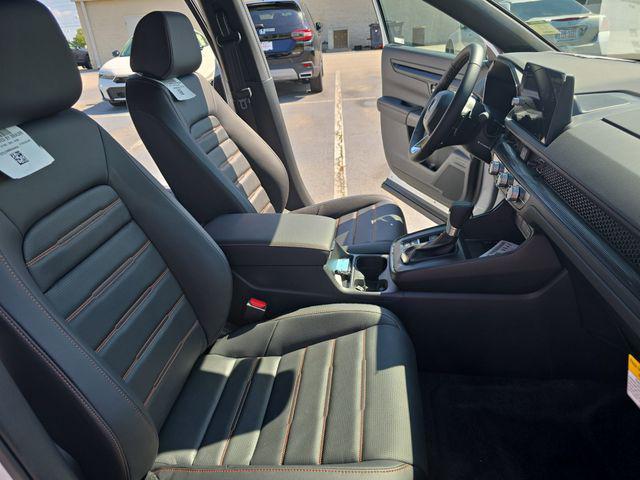 new 2026 Honda CR-V Hybrid car, priced at $39,275