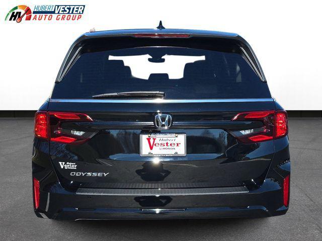 new 2026 Honda Odyssey car, priced at $44,290
